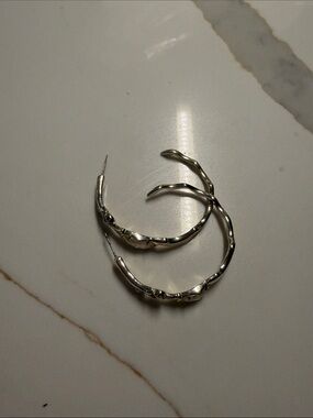 Kendra Scott earrings
